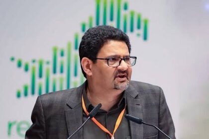 Miftah Ismail – Economist, Industrialist & Reformist Politician of Pakistan